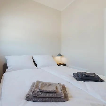 Neu Rügen Resørt Großzügige, Gemütliche Doppelhaushälfte Hedda Mit Terrasse Ferienhaus *