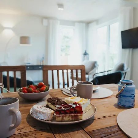 Neu Rügen Resørt Großzügige, Gemütliche Doppelhaushälfte Hedda Mit Terrasse Ferienhaus